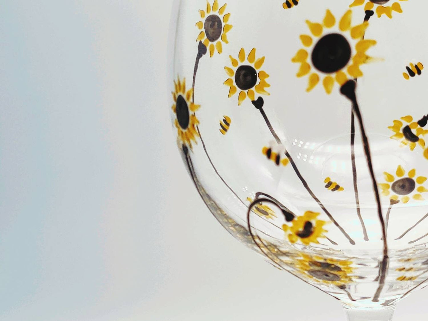 Hand-painted 'Bee & Sunflower' design Large Gin Glass